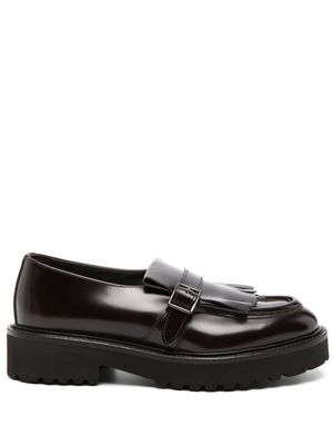 Doucal's fringe-detail leather loafers - Red