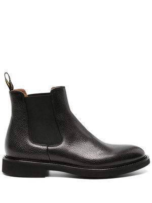 Doucal's grained leather Chelsea boots - Black
