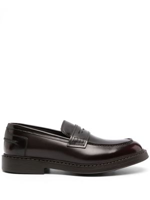 Doucal's high-shine leather loafers - Red