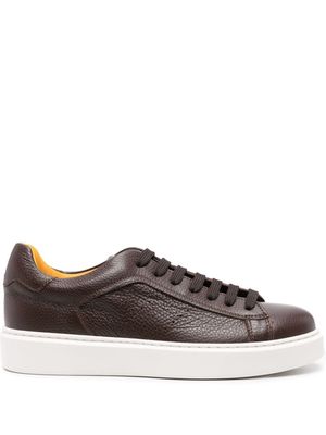 Doucal's logo-patch leather sneakers - Brown