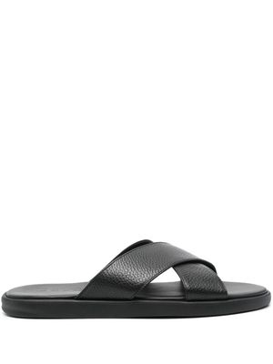 Doucal's open-toe leather slides - Black