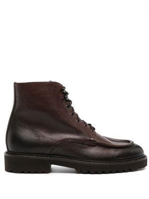 Doucal's pebbled leather ankle boots - Brown