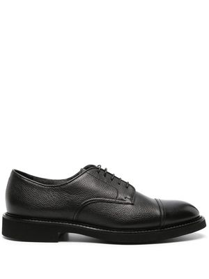Doucal's pebbled leather Derby shoes - Black