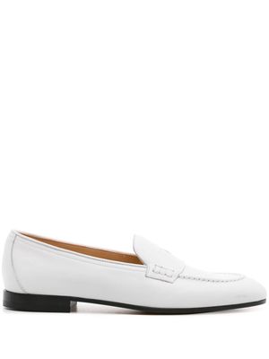 Doucal's penny-slot leather loafers - White