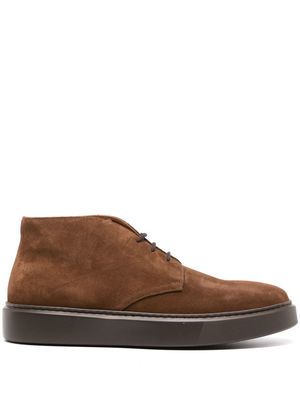 Doucal's round-toe suede boots - Brown