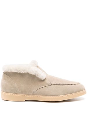 Doucal's shearling suede loafers - Neutrals