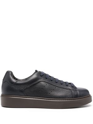 Doucal's tumbled leather sneakers - Blue