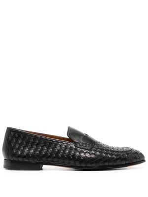 Doucal's woven leather penny loafers - Black