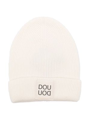 Douuod Kids logo-patch ribbed wool beanie - White