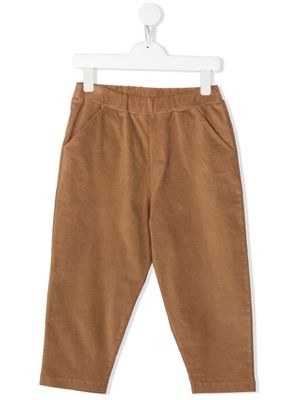 DOUUOD KIDS logo-patch slip-on straight trousers - Brown