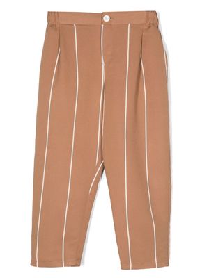 Douuod Kids striped tapered trousers - Brown