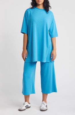 Dressed in Lala Lex Rib Oversize T-Shirt & High Waist Crop Pants in Maui Blue 