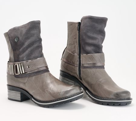 Dromedaris Leather Ankle Boot with Buckle - Kikka