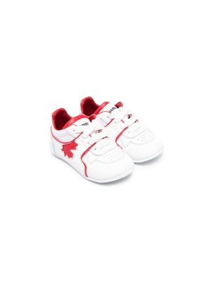 Dsquared2 Kids maple leaf-appliqué sneakers - White