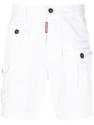 Dsquared2 logo-tag chino shorts - White