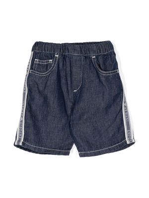 Emporio Armani Kids logo-tape high-rise denim shorts - Blue