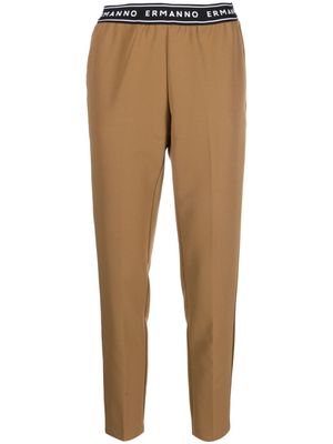 ERMANNO FIRENZE logo-waistband tapered trousers - Brown