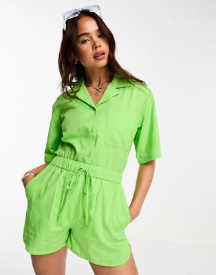 Esmee Exclusive beach linen shorts in green - part of a set