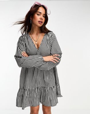 Esmee Exclusive beach tiered smock mini summer dress in black and white gingham-Multi