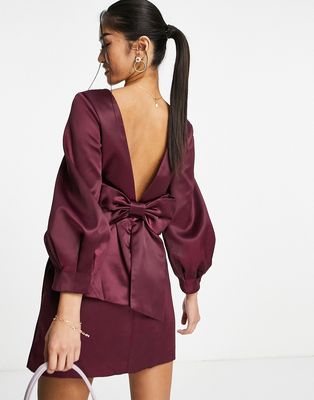 Ever New Petite bow back mini dress in plum-Purple