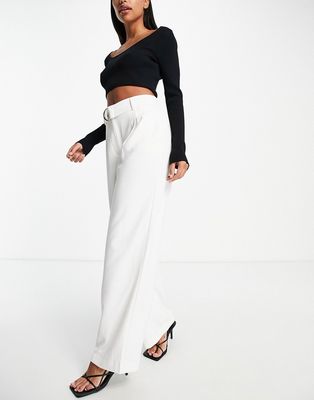 Ever New tailored belted wide leg pants in ecru-White