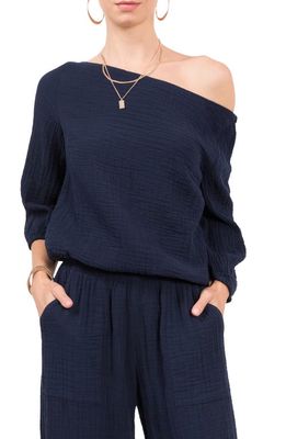 Everyday Ritual Penny Gauze Lounge Top in Navy