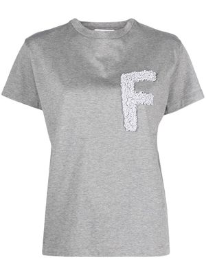 Fabiana Filippi letter-patch T-shirt - Grey
