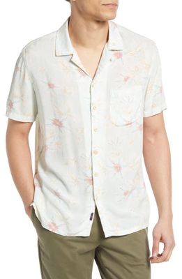 Faherty Kona Camp Short Sleeve Button-Up Shirt in Mint Floral
