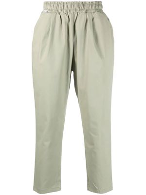 Family First cropped tapered trousers - Green