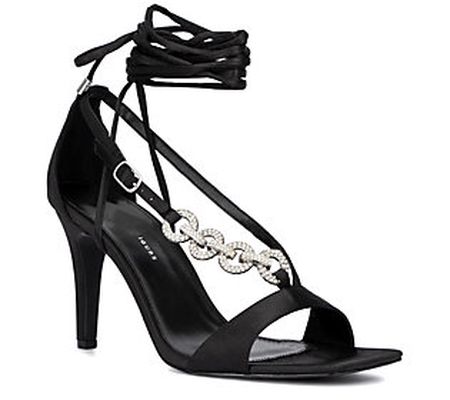 Fashion To Figure Women's Rosie Heel Pumps