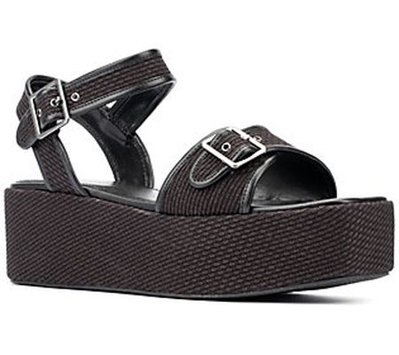 Fashion To Figure Women's Winnie Wide Width Pla tform