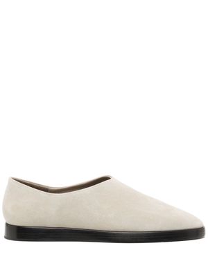 Fear Of God almond-toe calf-leather loafers - Grey