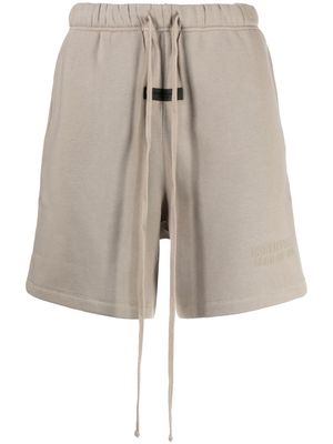 FEAR OF GOD ESSENTIALS solid-color track shorts - Grey