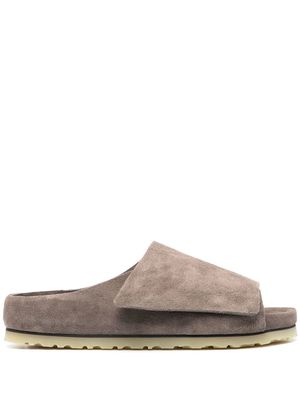 Fear Of God folded calf-suede slippers - Brown
