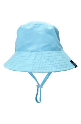 Feather 4 Arrow Sun's Out Reversible Bucket Hat in Crystal Blue/White