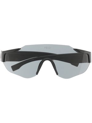 Fendi Eyewear logo-plaque shield sunglasses - Black