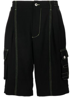 Feng Chen Wang contrast-stitch cargo shorts - Black