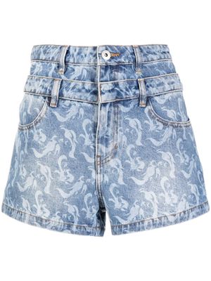 Feng Chen Wang double-waistband printed denim shorts - Blue