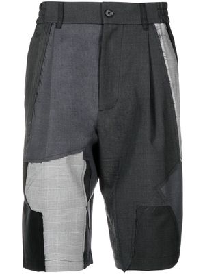 Feng Chen Wang patchwork knee-length shorts - Grey