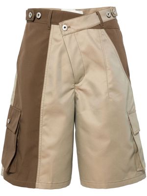 Feng Chen Wang twits-detail colour-block shorts - Brown