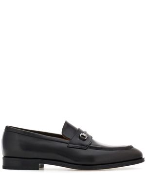 Ferragamo Gancini-details leather loafers - Black