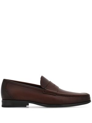 Ferragamo logo-debossed leather loafers - Brown