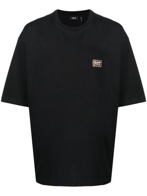 FIVE CM logo-patch short-sleeved T-shirt - Black