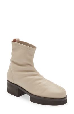 FRAME Le Remi Bootie in Light Tan