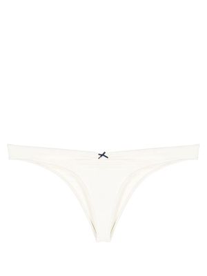 Frankies Bikinis bow-detail ruched bikini briefs - White