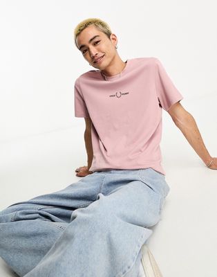 Fred Perry embroidered t-shirt in dusty rose pink