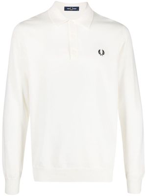 Fred Perry logo-embroidered fine-knit polo jumper - White