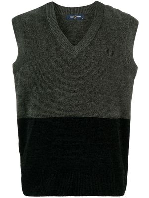 Fred Perry logo-embroidered two-tone vest - Green