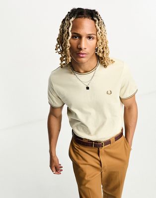 Fred Perry twin tipped T-shirt in oatmeal-Neutral
