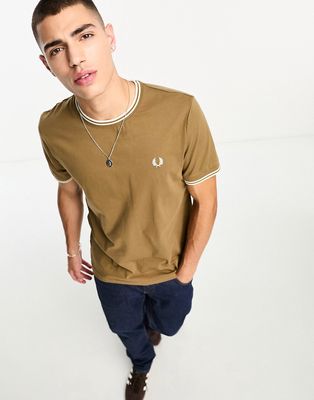 Fred Perry twin tipped t-shirt in shaded stone-Neutral